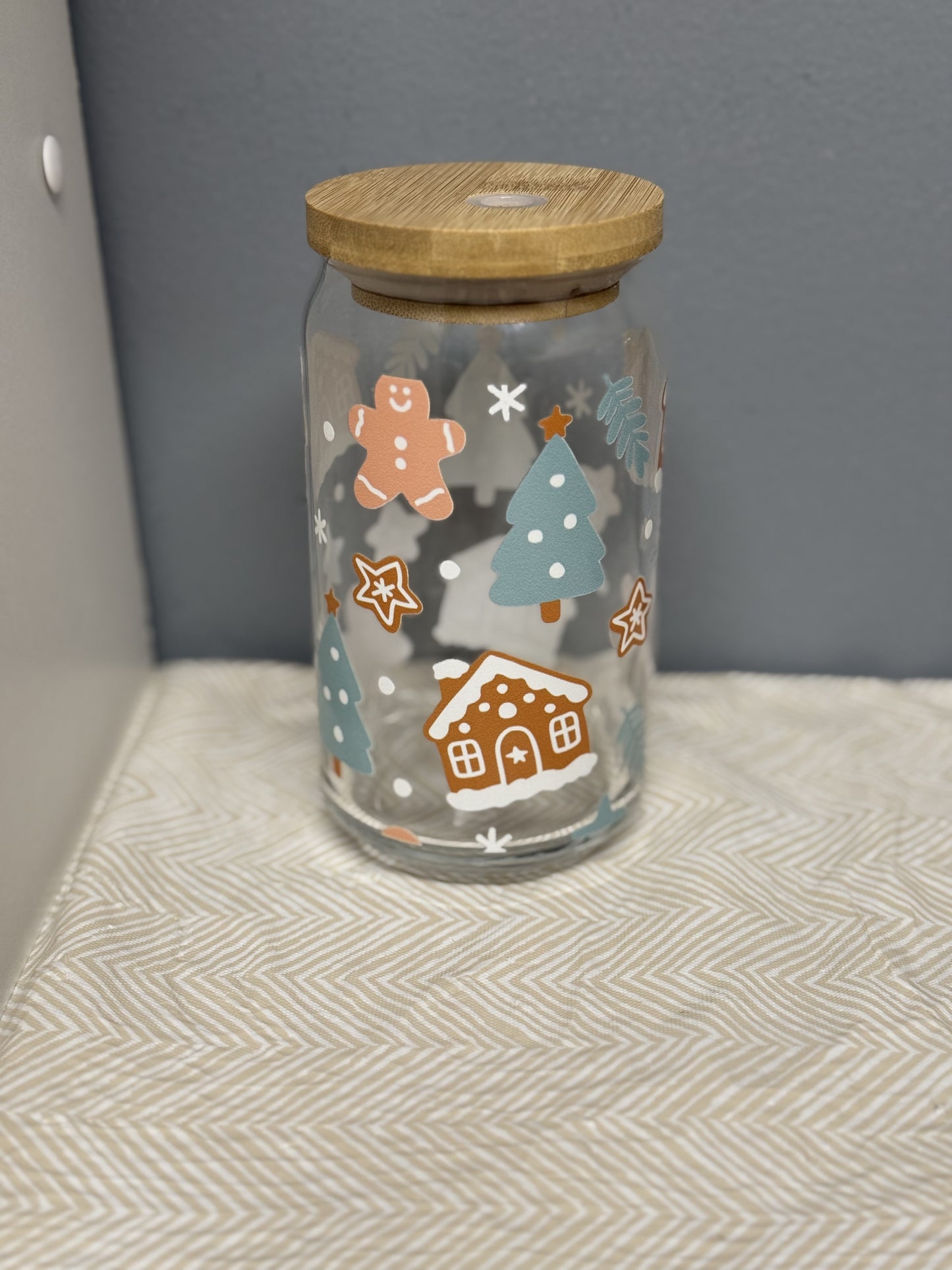 Gingerbread 16oz Glass Can With Bamboo Lid And Reusable Glass Straw